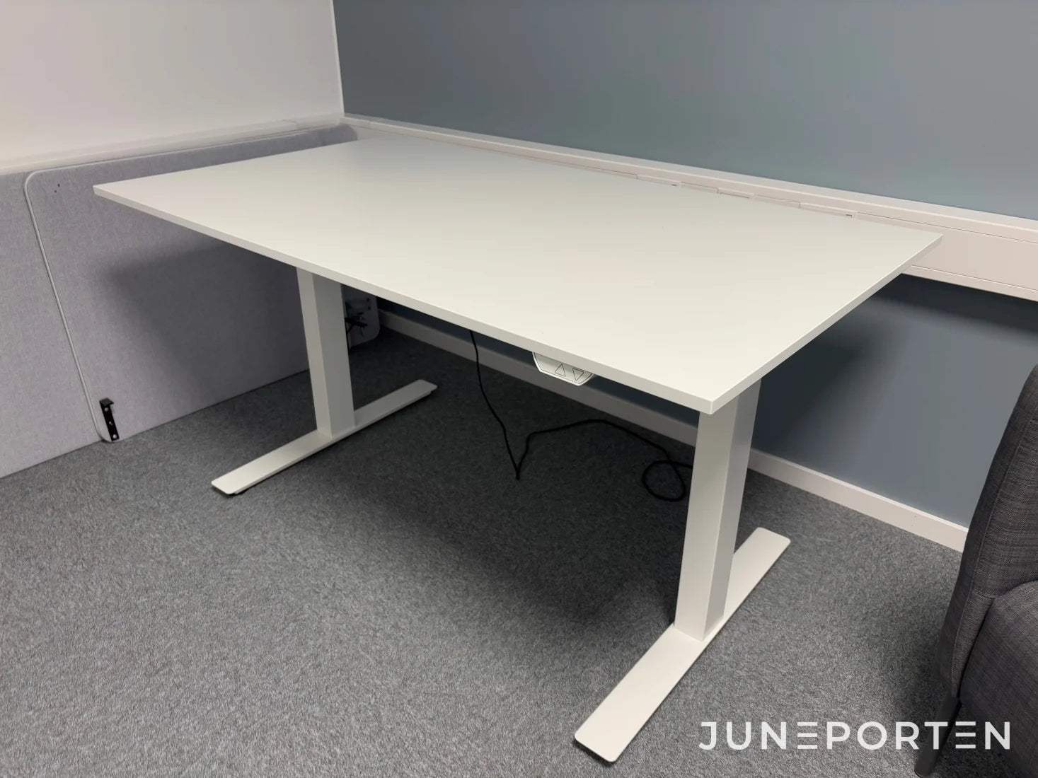 Skrivbord 140cm