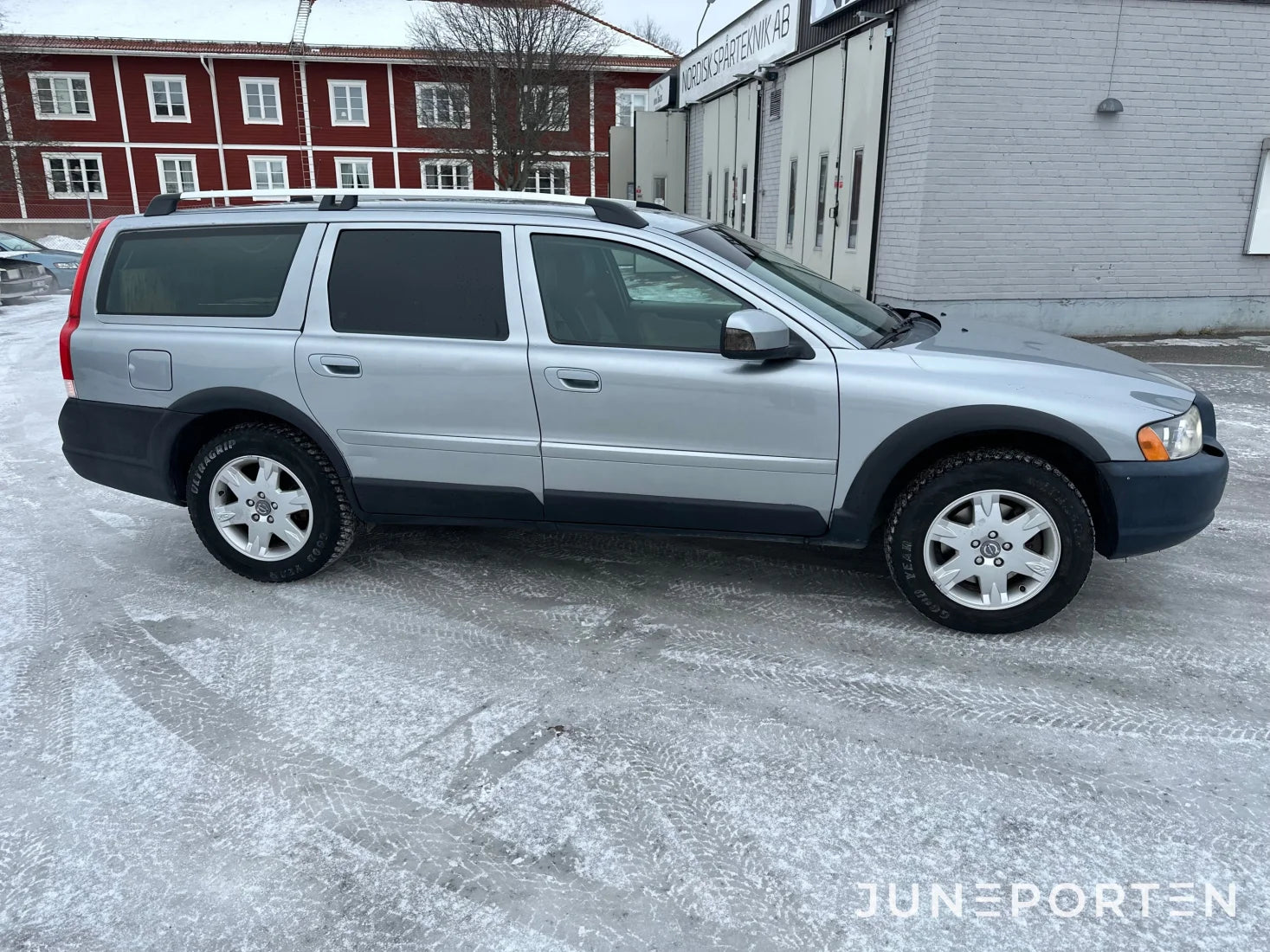 A-traktor Volvo XC70