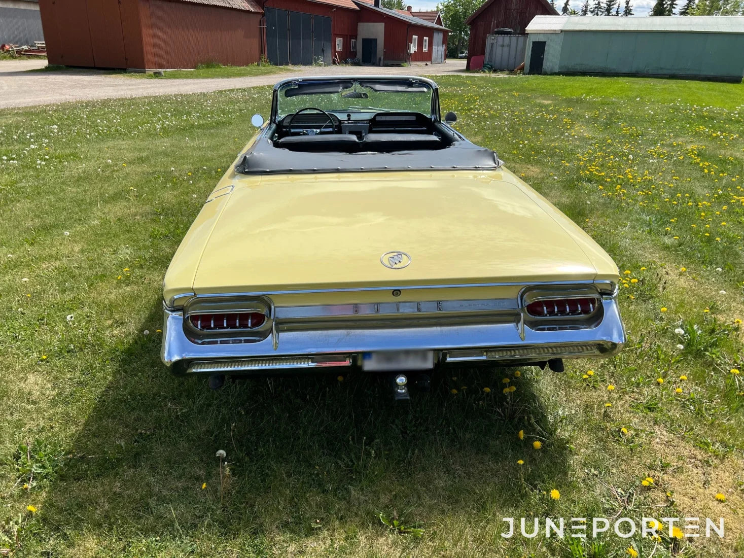 Buick Electra 225 Cab