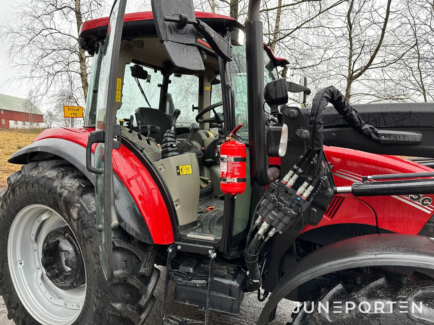 Case IH 85C med lastare