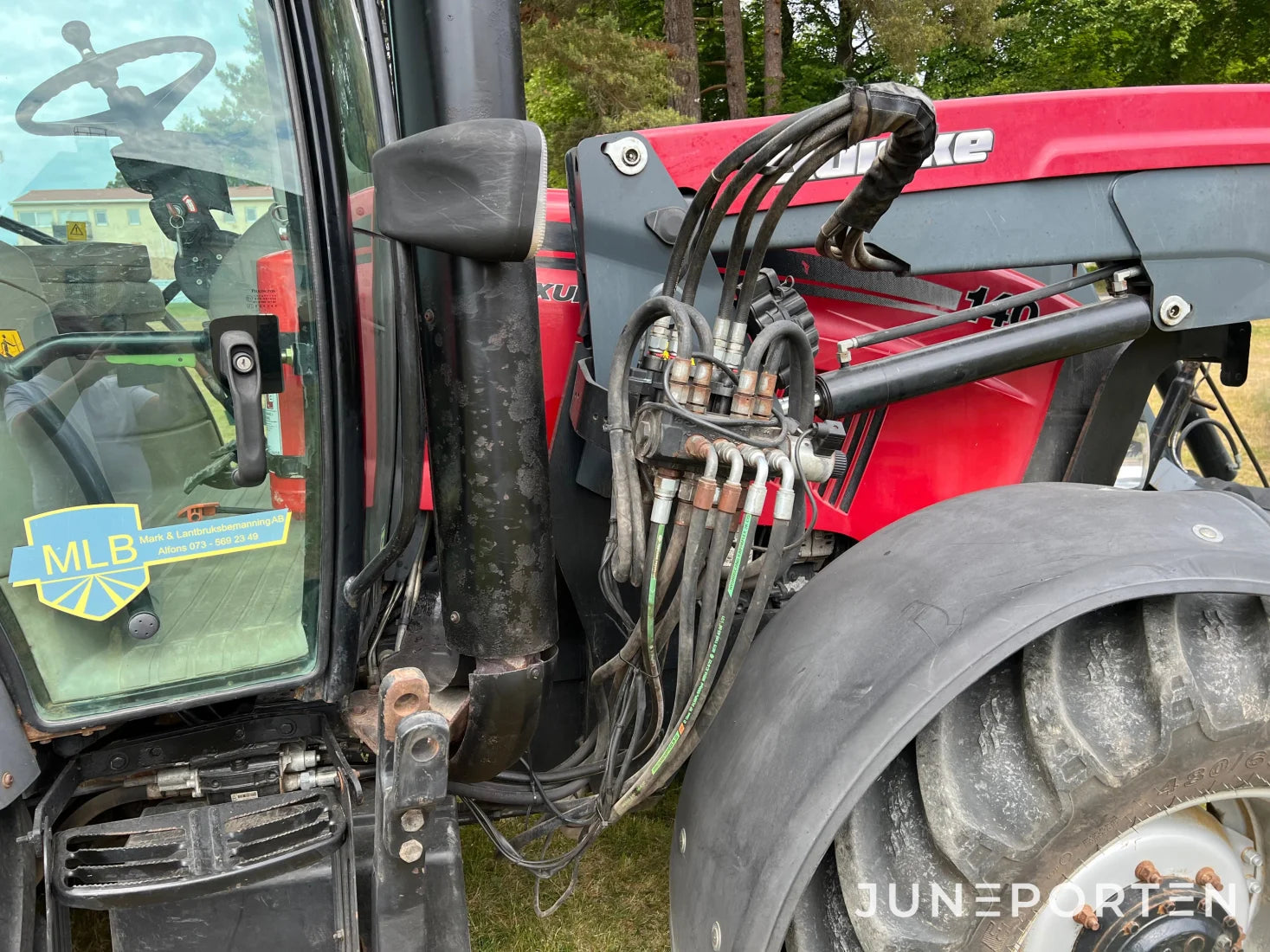 Case IH Maxxum 140 med lastare