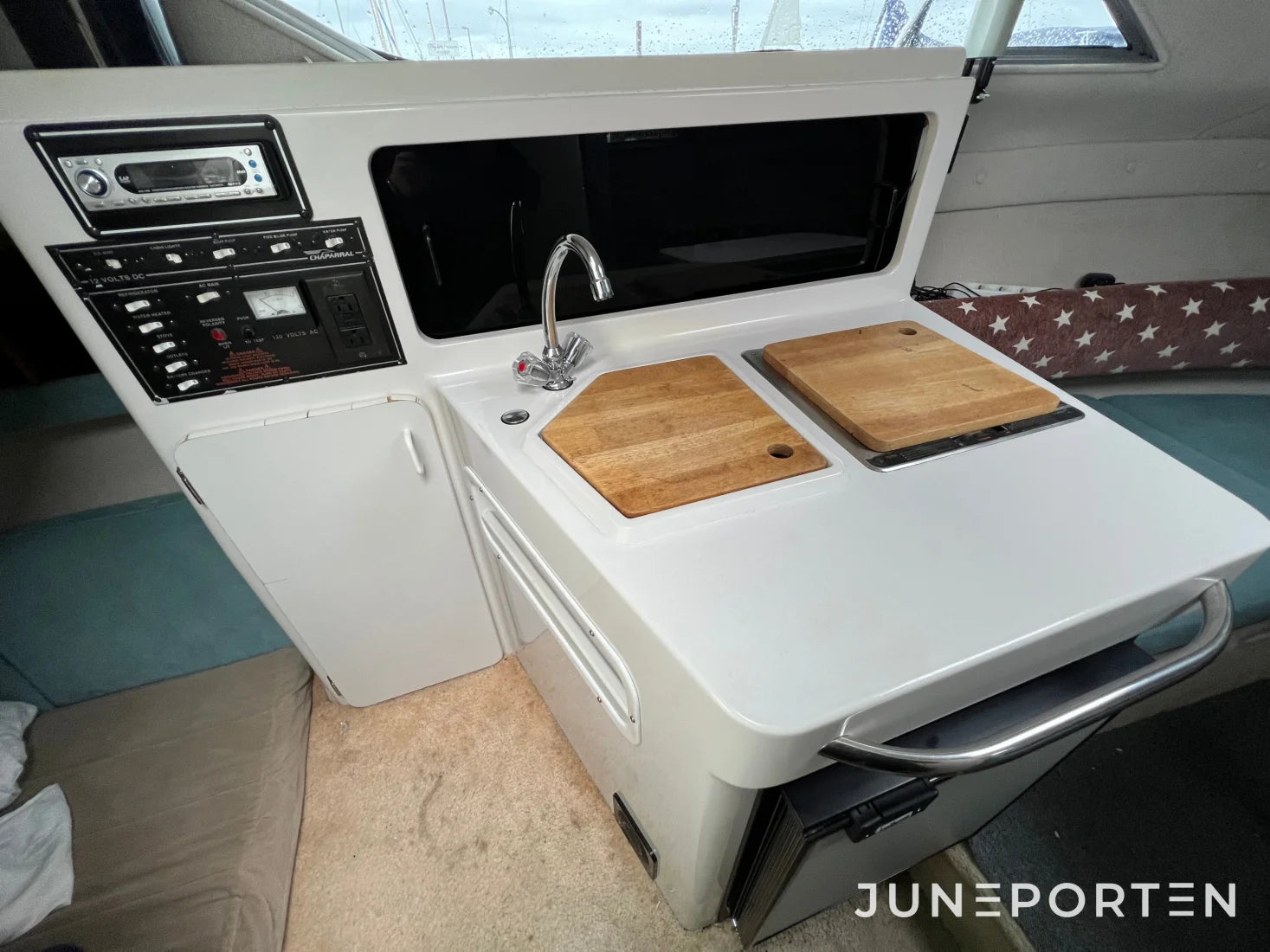 Chaparral Signature 240