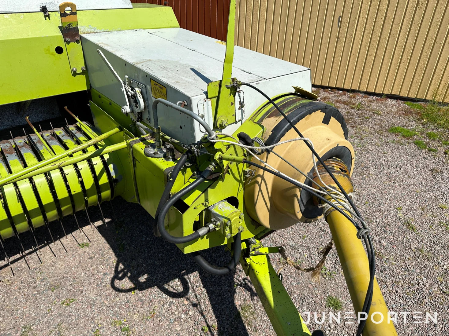 Hårdbalspress Claas Markant 41