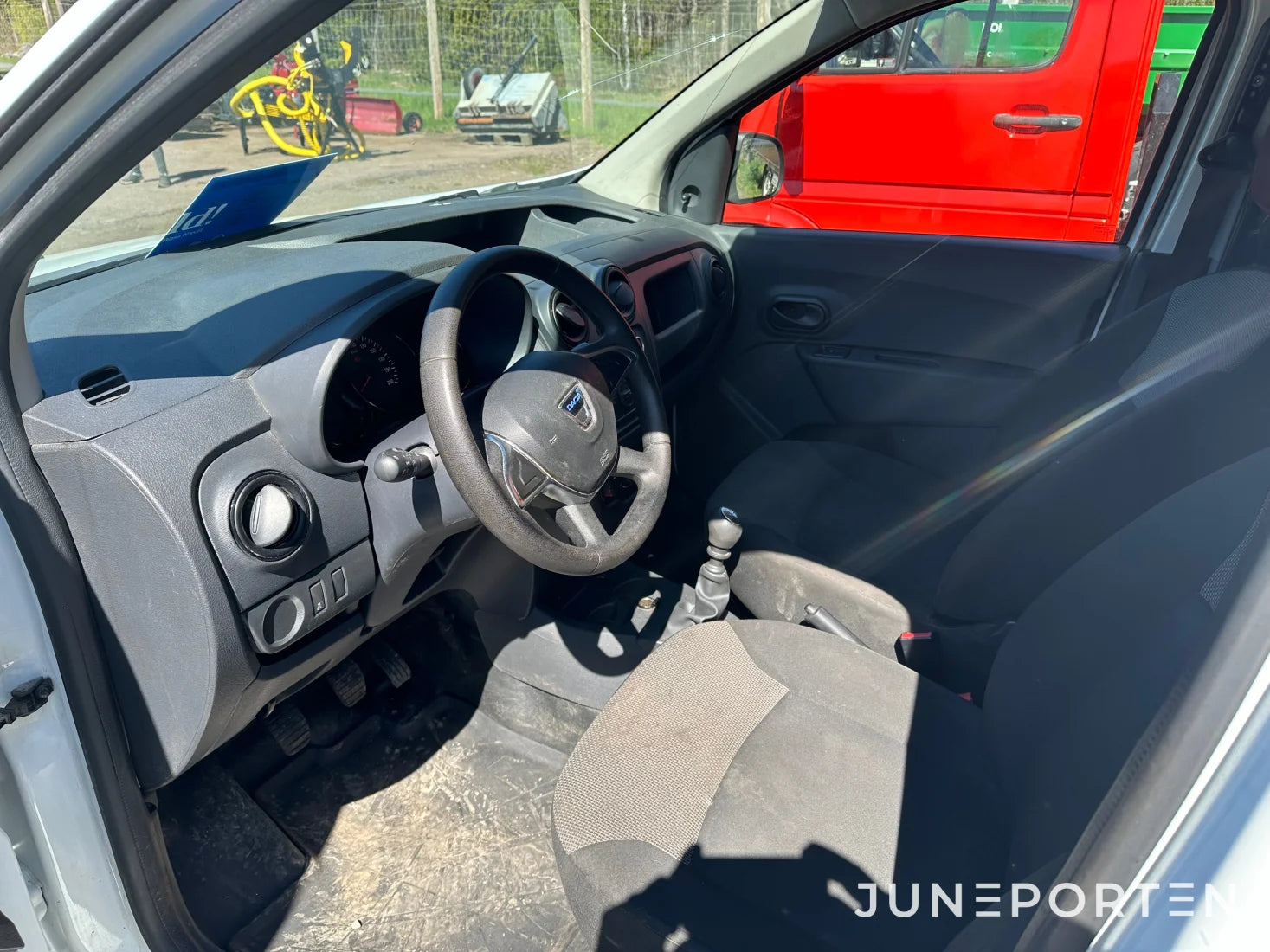 Skåpbil Dacia Dokker