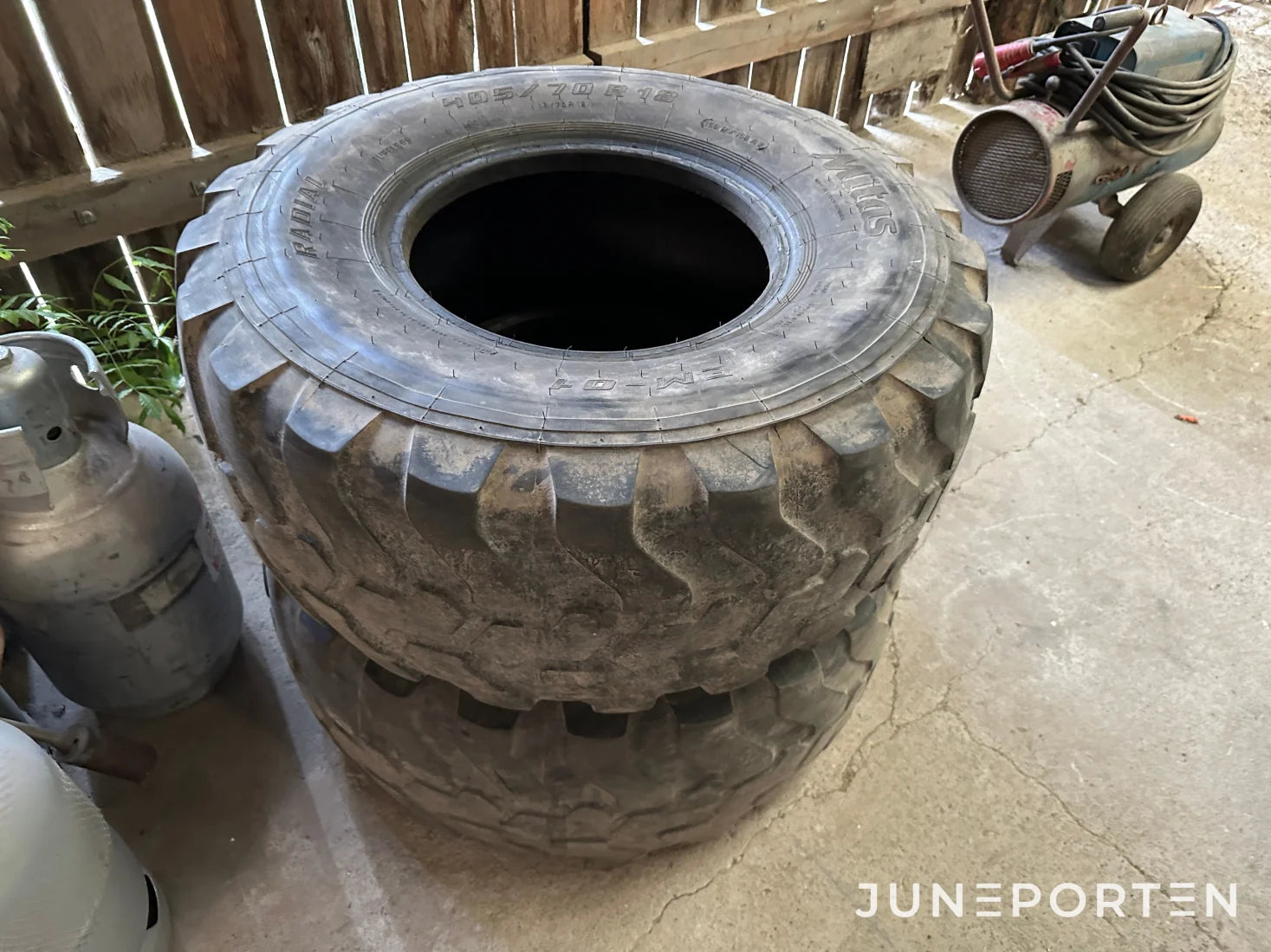 Däck Mitas 405/70 R 18