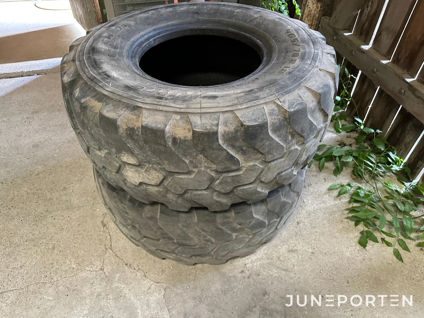 Däck Mitas 405/70 R 18