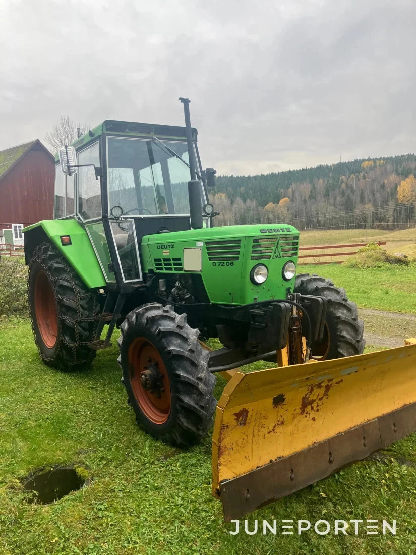 Deutz-Fahr D 7206 A med snöblad