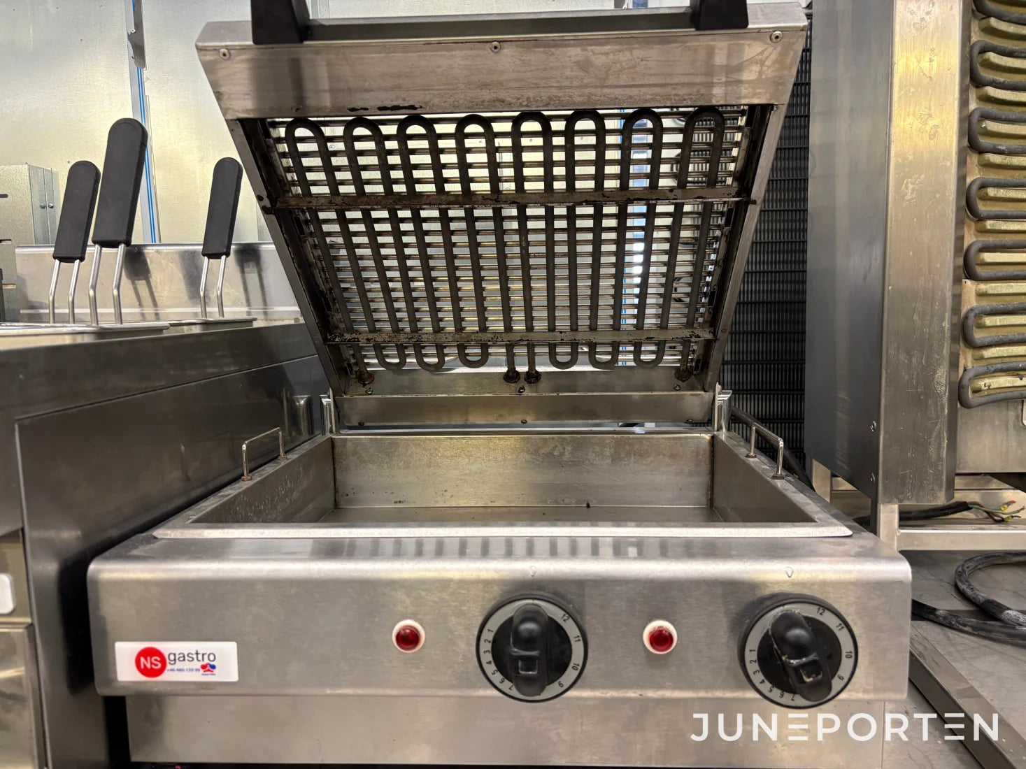Elgrill North
