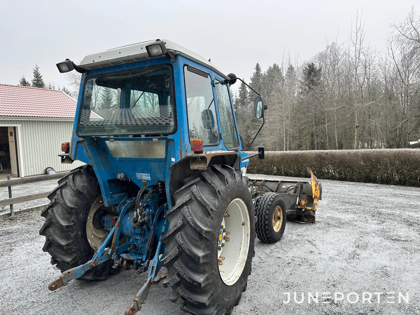 Ford 4610 med snöplog Holms