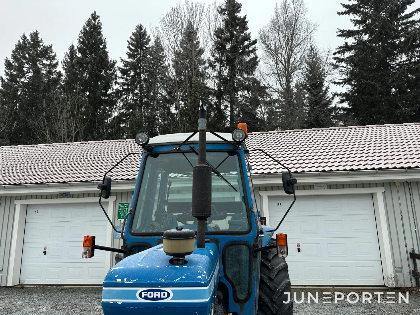 Ford 4610 med snöplog Holms