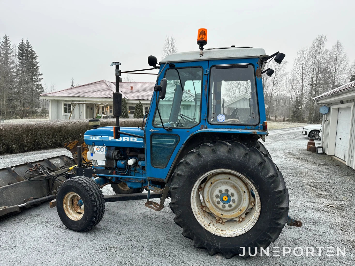 Ford 4610 med snöplog Holms