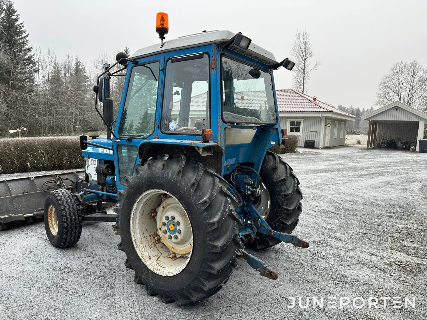 Ford 4610 med snöplog Holms