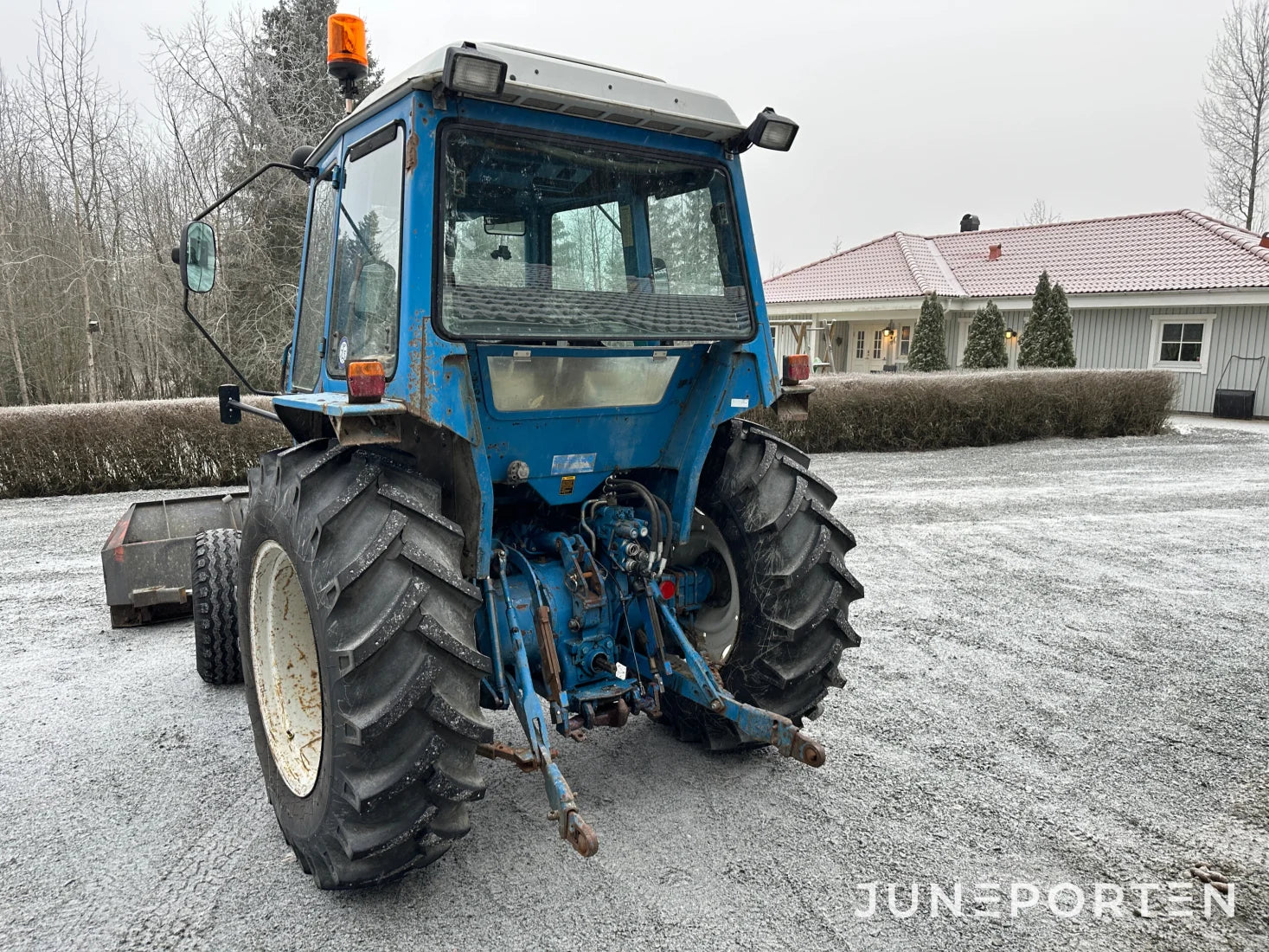 Ford 4610 med snöplog Holms