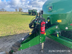 Fyrkantspress John Deere L1524H med vagn