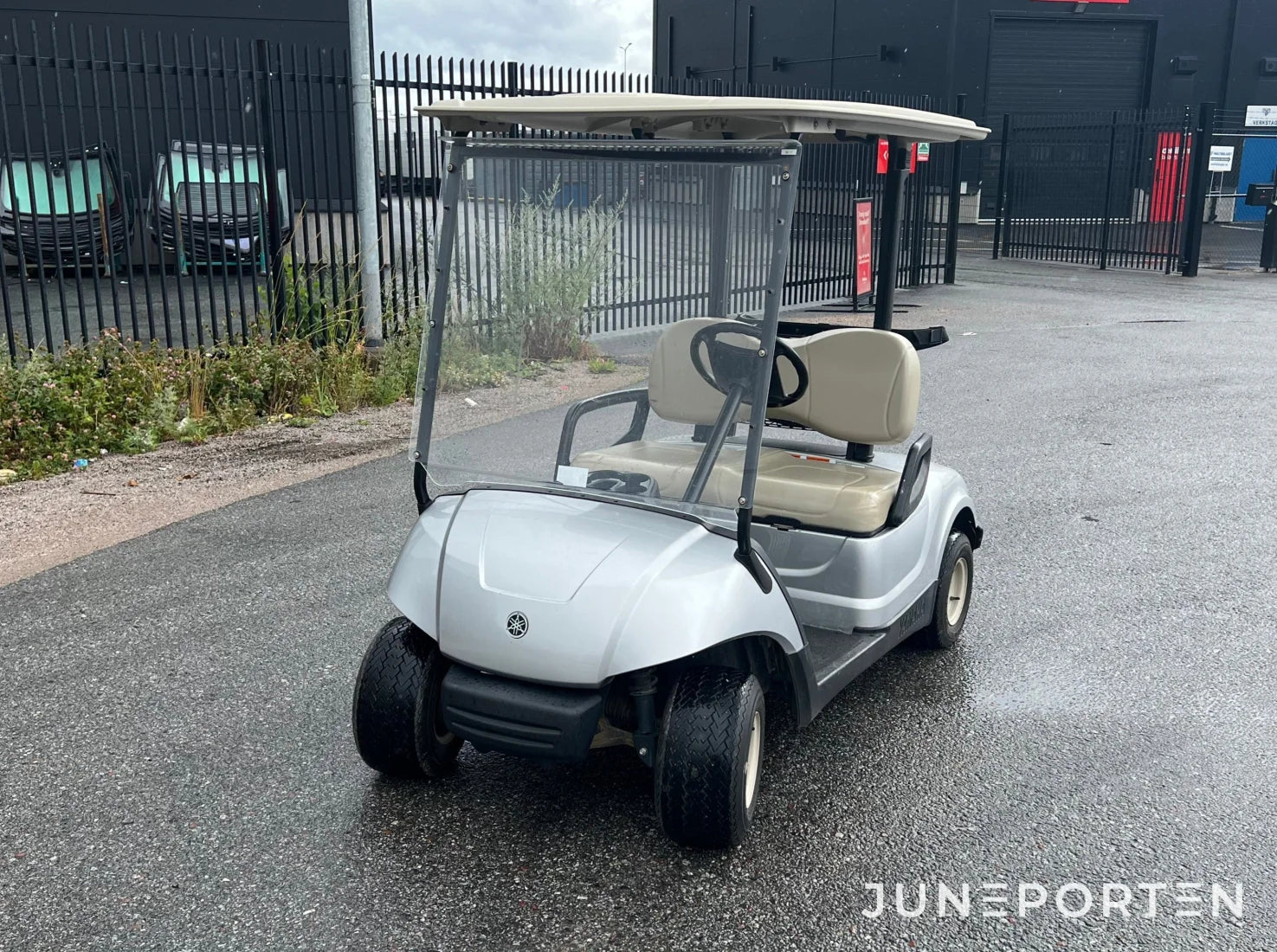Golfbil Yamaha med laddare