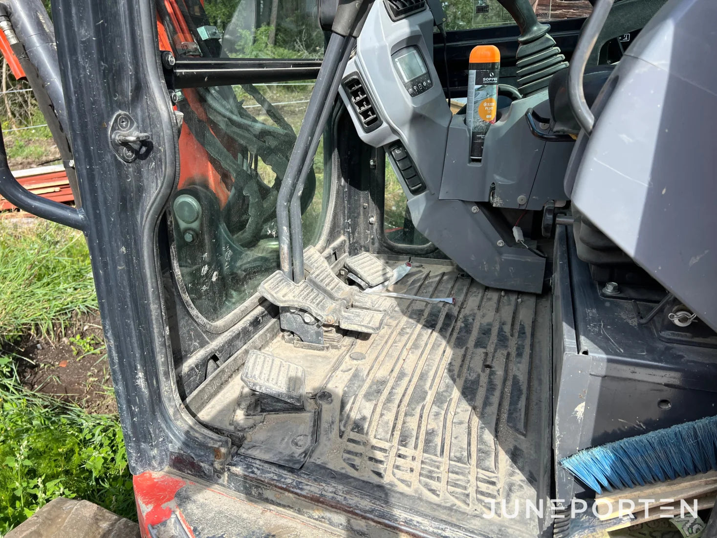 Grävmaskin Kubota KX057-4 med tillbehör