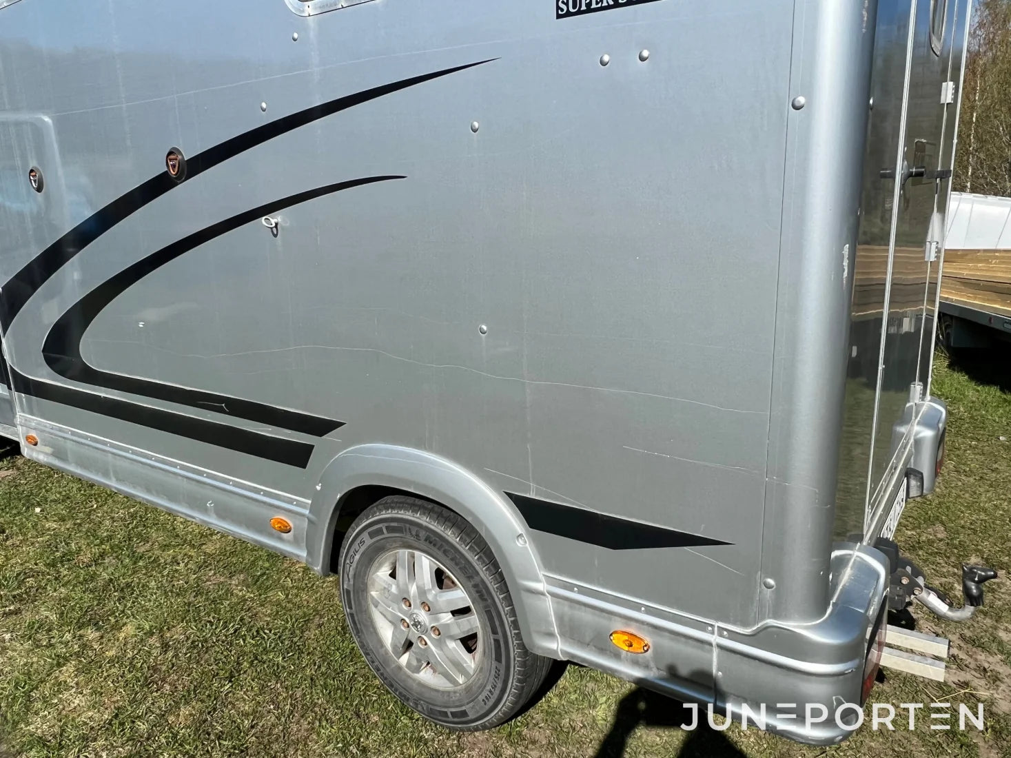 Hästtransport Peugeot Boxer 44O Zuckoff LHD