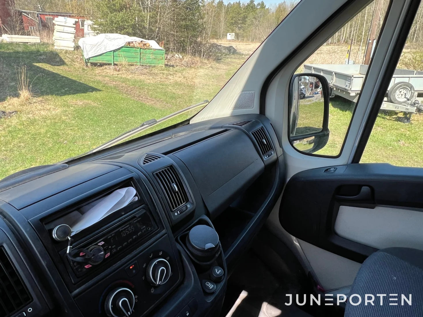 Hästtransport Peugeot Boxer 44O Zuckoff LHD