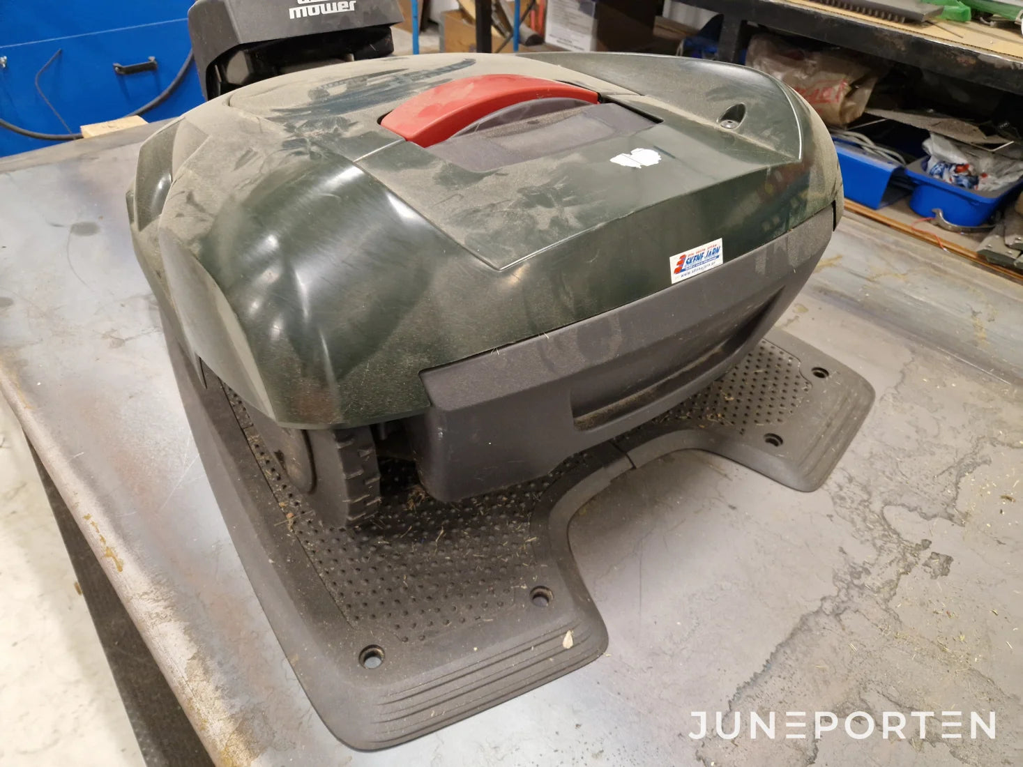 Robotgräsklippare med laddstation Husqvarna Automower