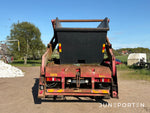 Scania Lastbil med lastväxslarflak