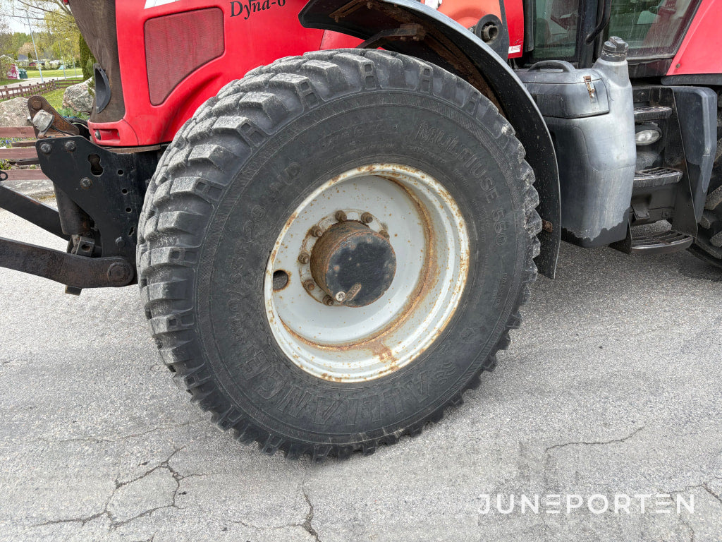 Massey Ferguson 6480 Dyna 6 med lastare och frontlyft