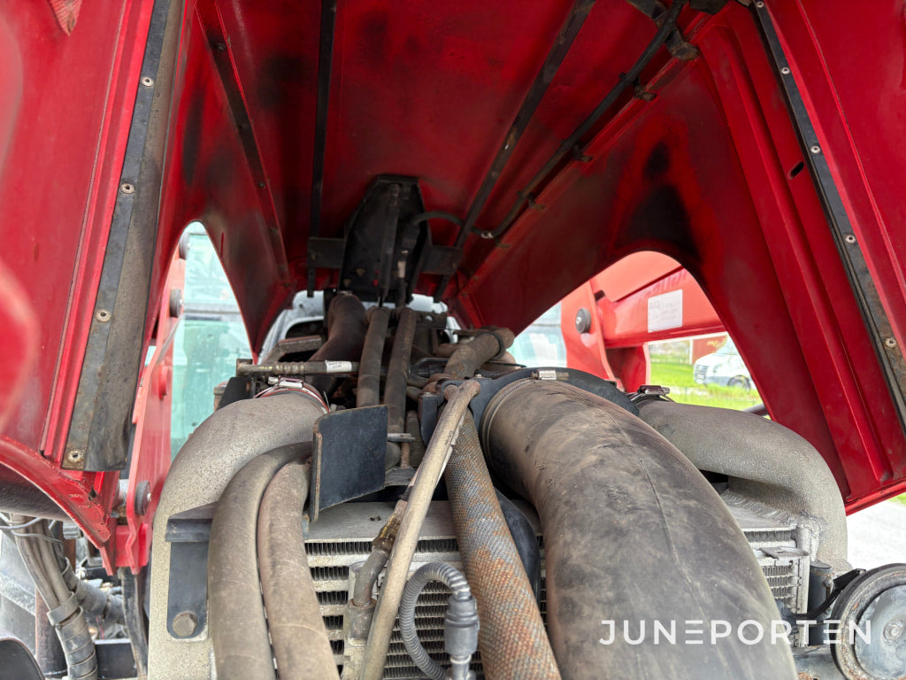 Massey Ferguson 6480 Dyna 6 med lastare och frontlyft