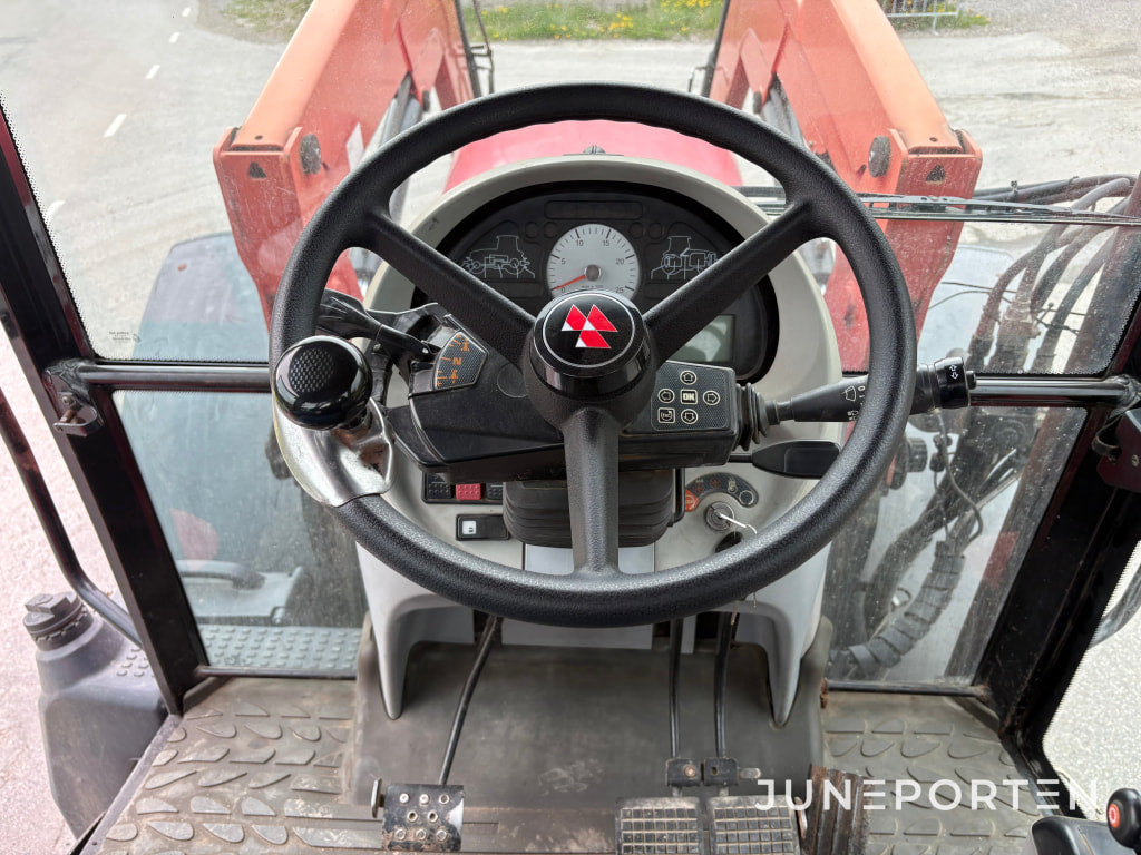 Massey Ferguson 6480 Dyna 6 med lastare och frontlyft