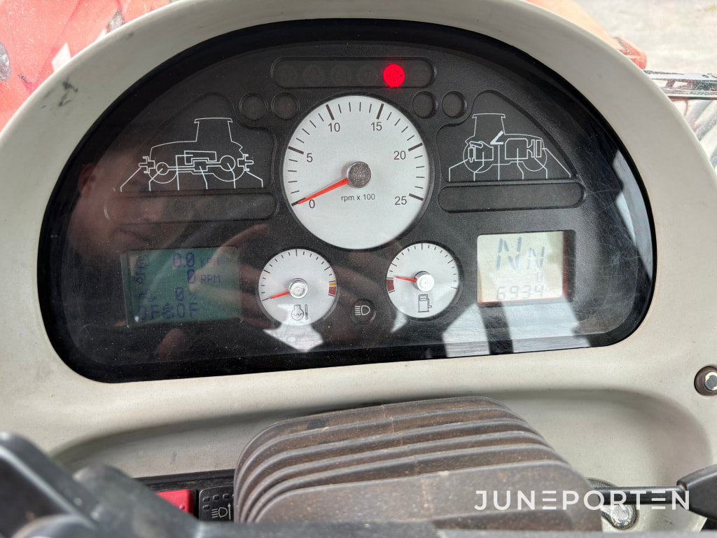 Massey Ferguson 6480 Dyna 6 med lastare och frontlyft
