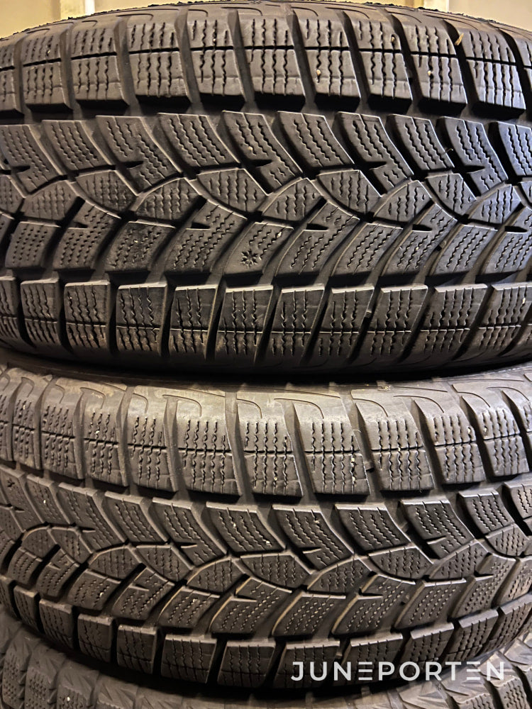 2x Hankook Winter i*cept iZ2 + 2x Goodyear UltraGrip – 215/65 R17