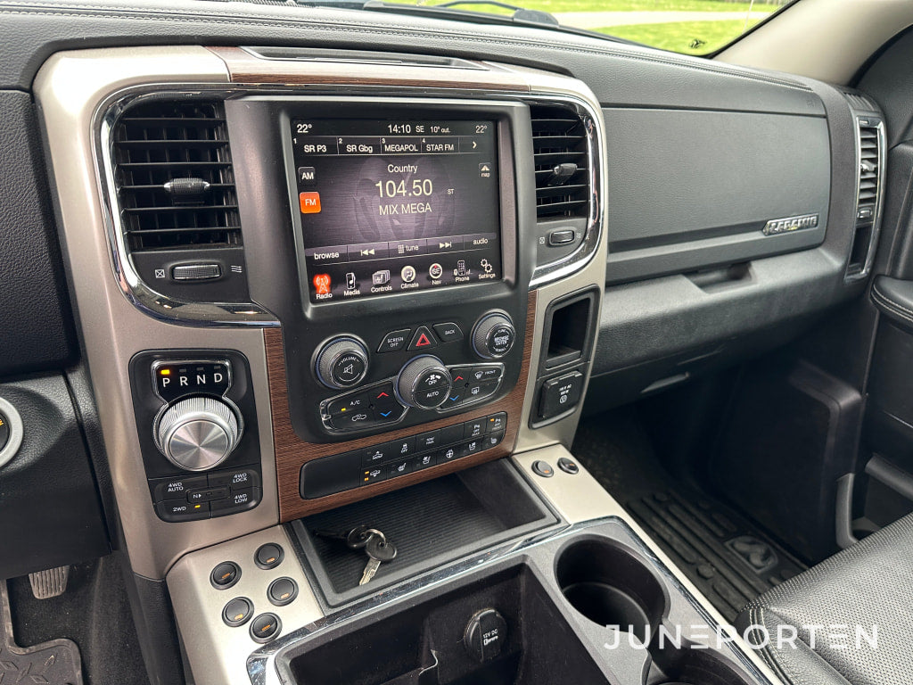 DODGE RAM 1500 LARAMIE