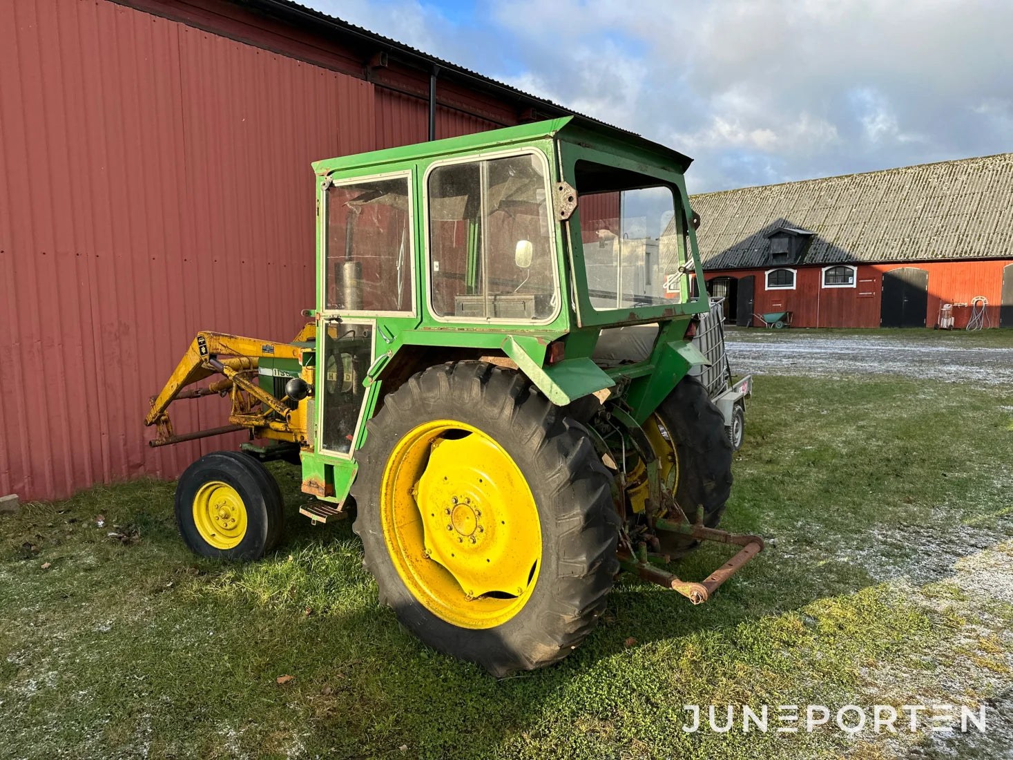 John Deere 1130 med lastare