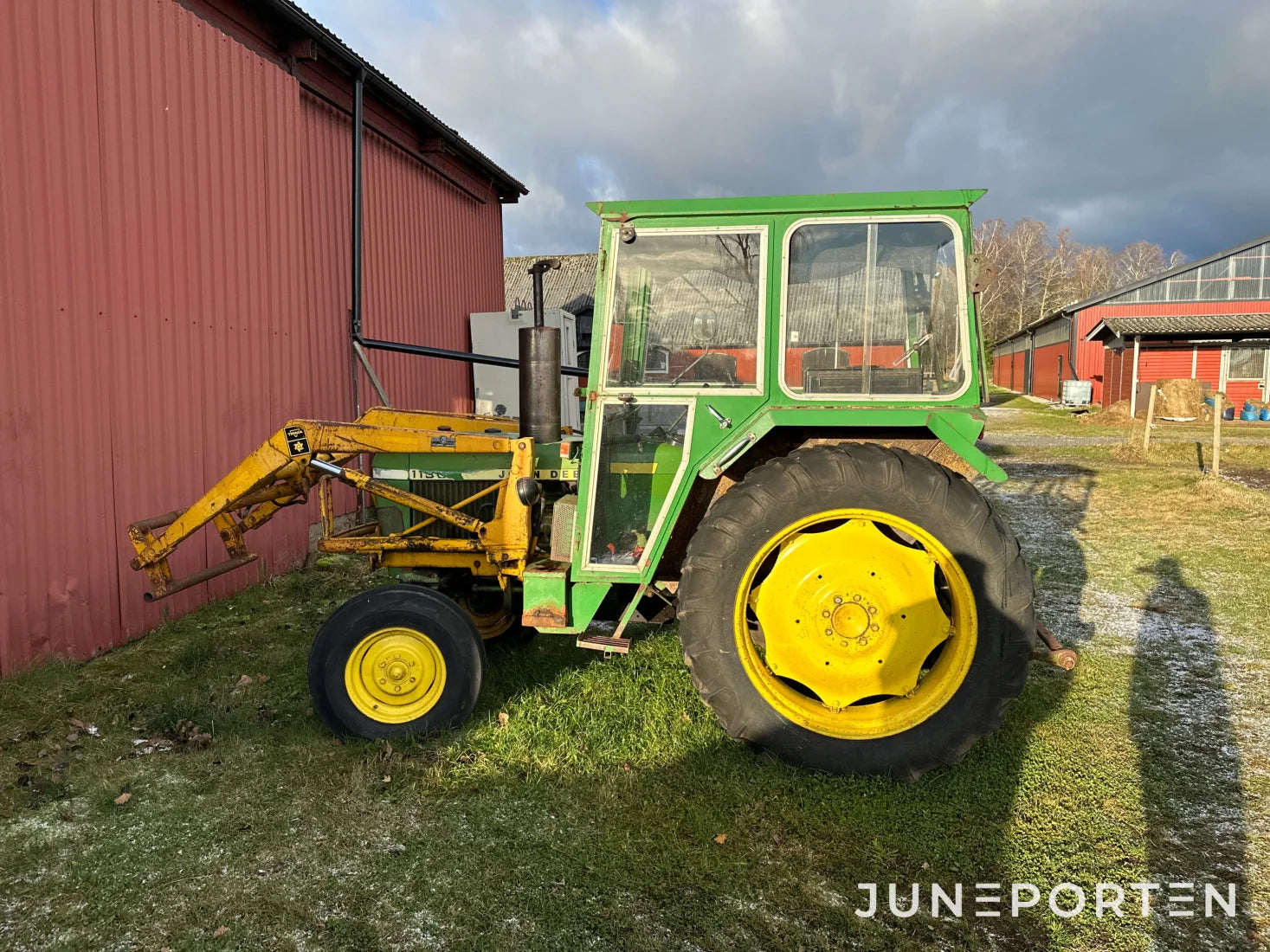 John Deere 1130 med lastare