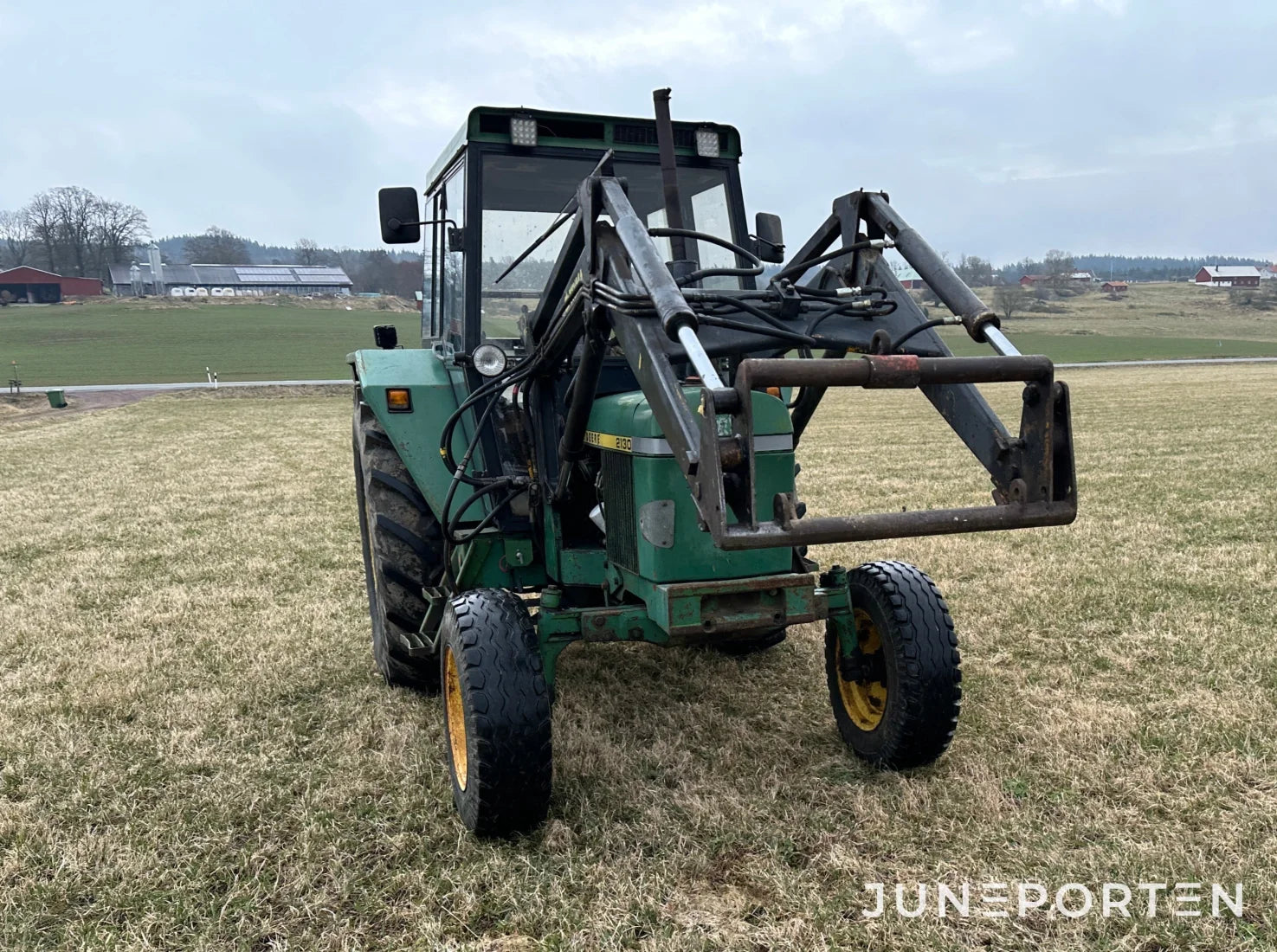 John Deere 2130 med lastare Trima