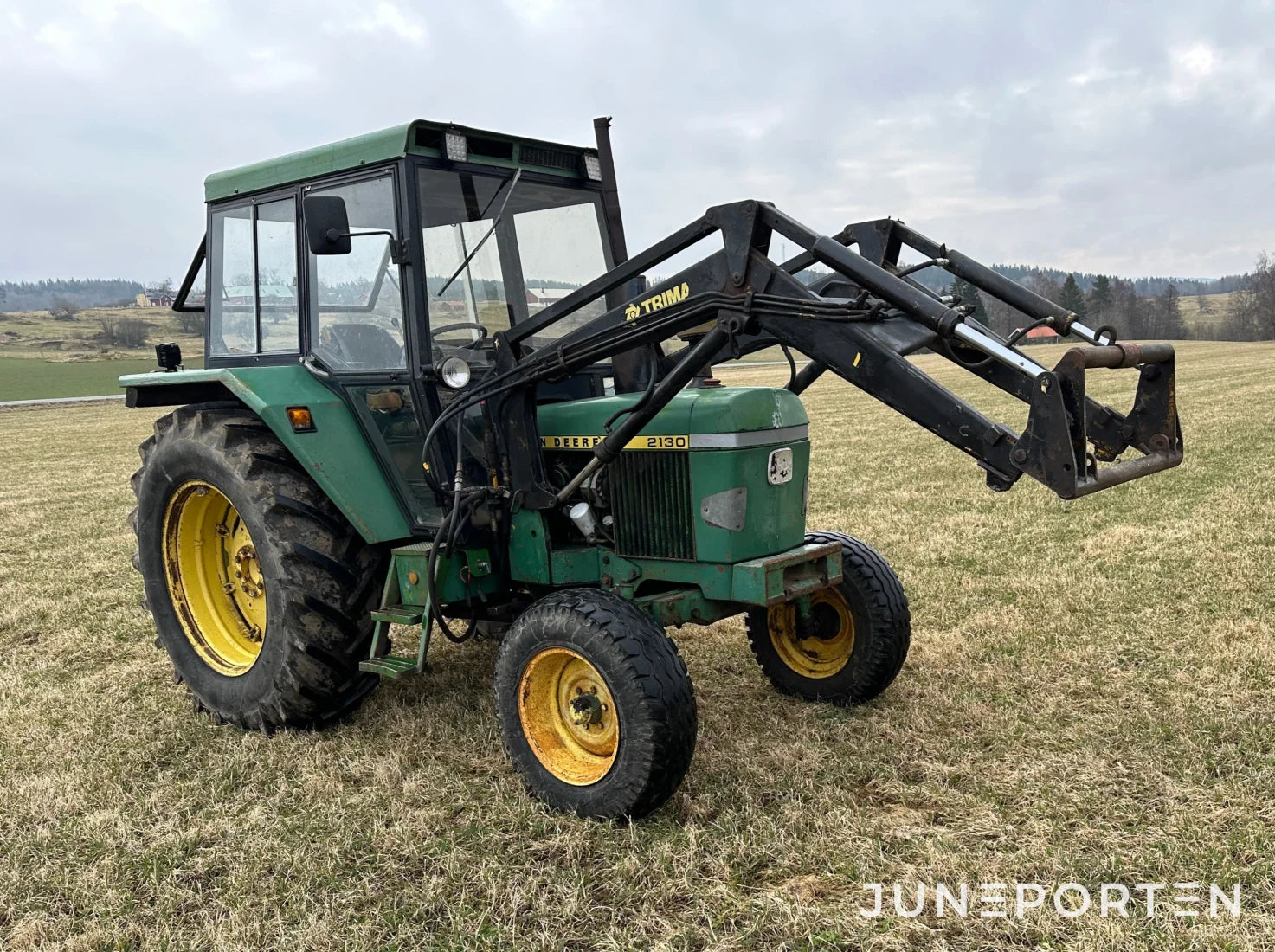 John Deere 2130 med lastare Trima