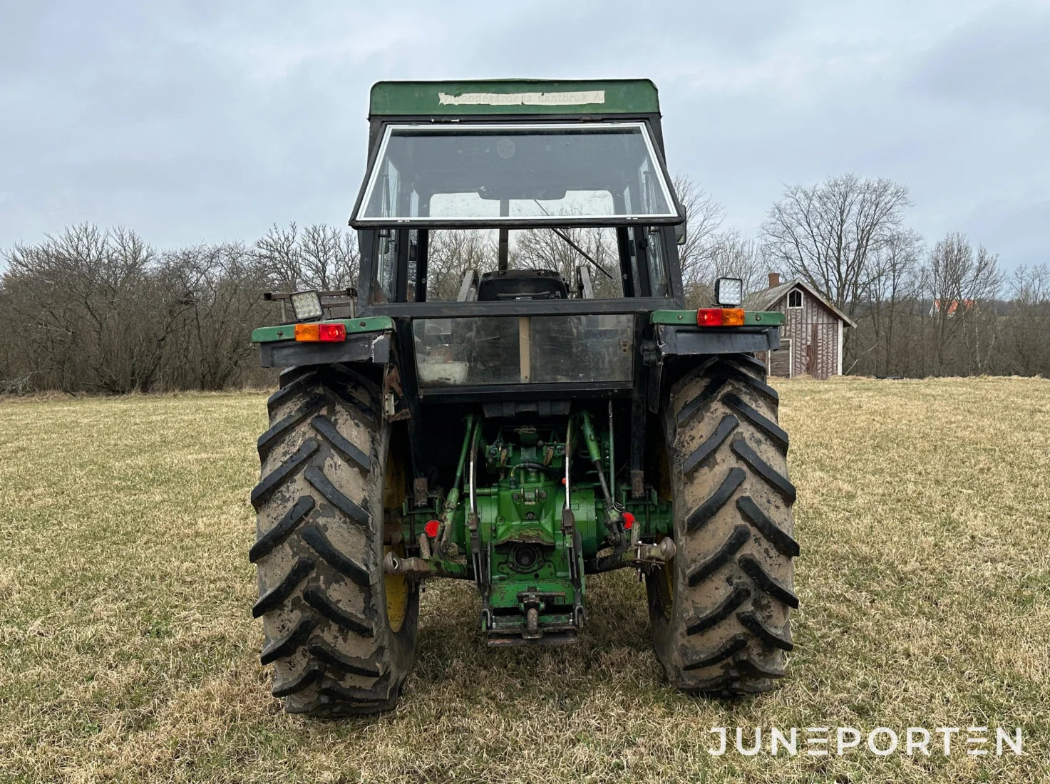 John Deere 2130 med lastare Trima