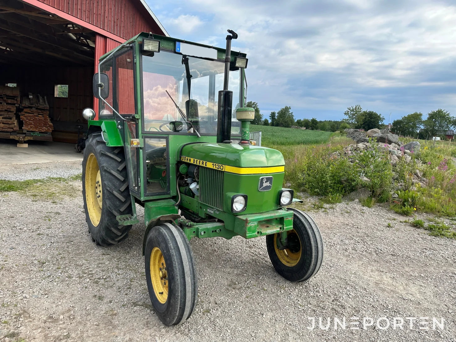 John Deere 1130