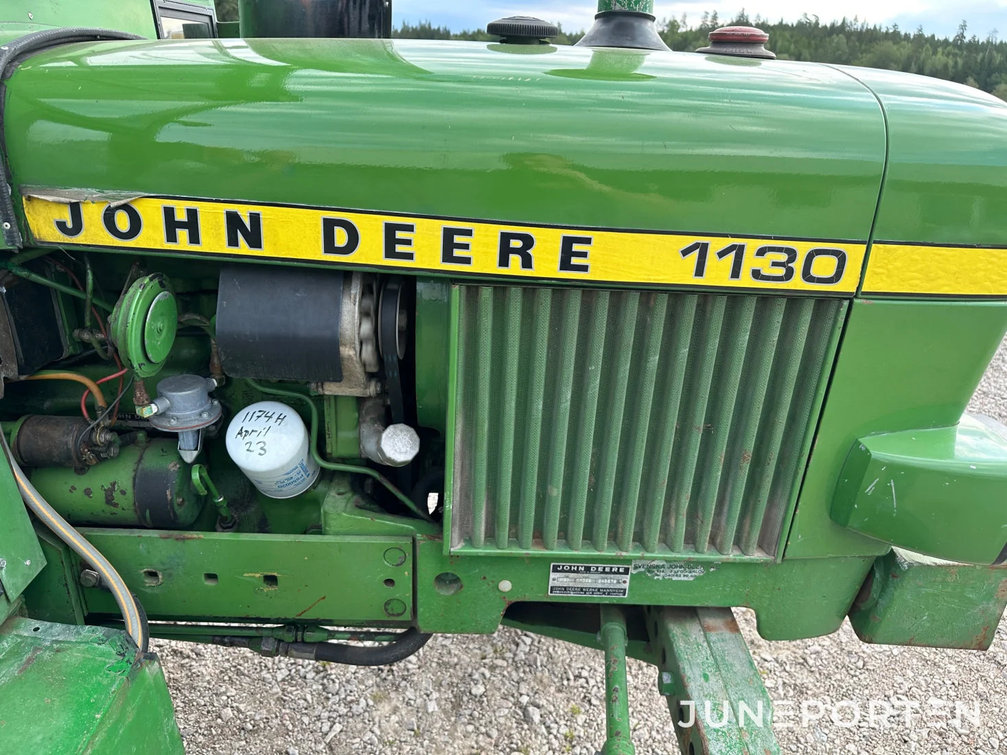 John Deere 1130