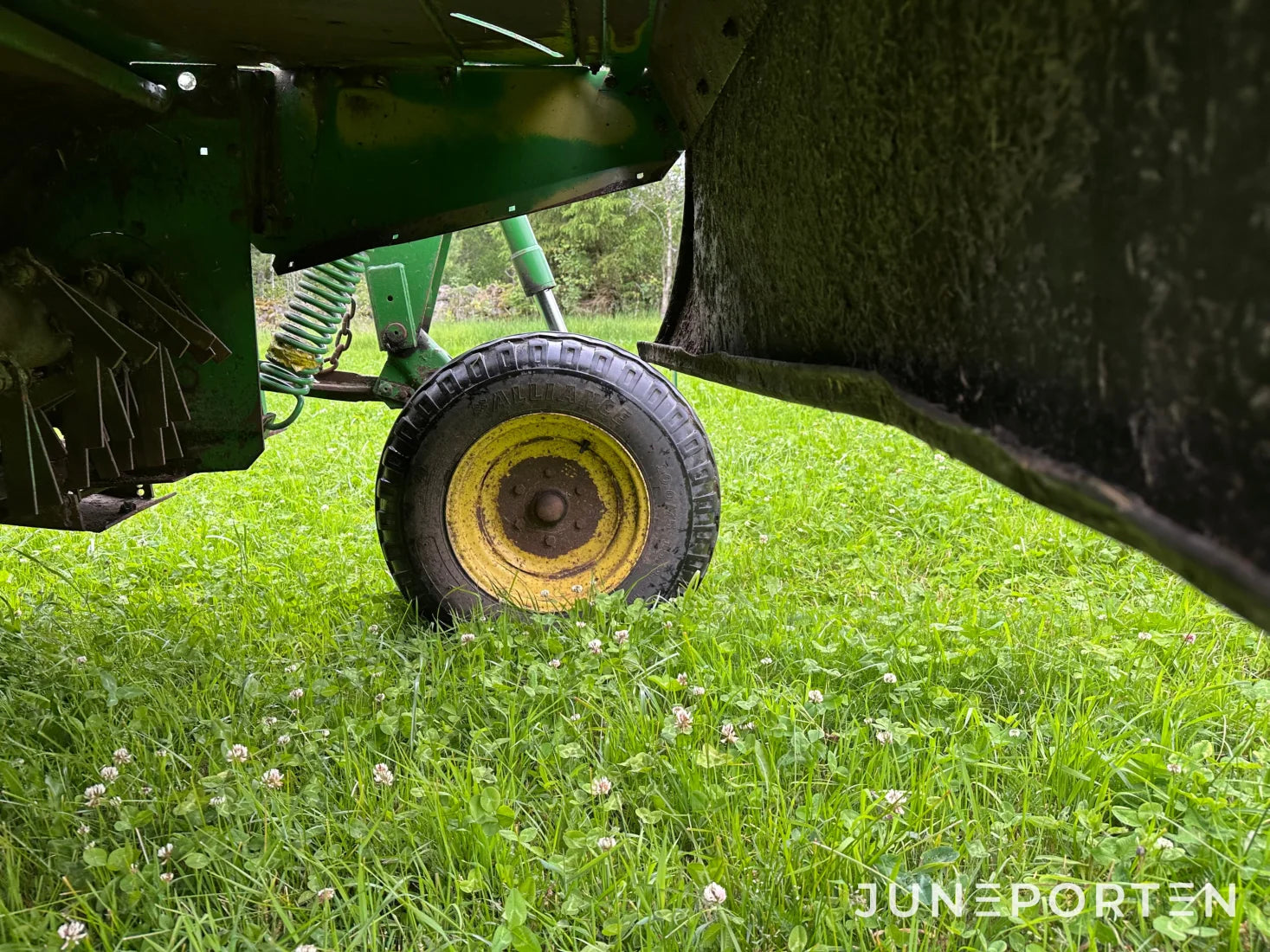 Slåtterkross John Deere 1360