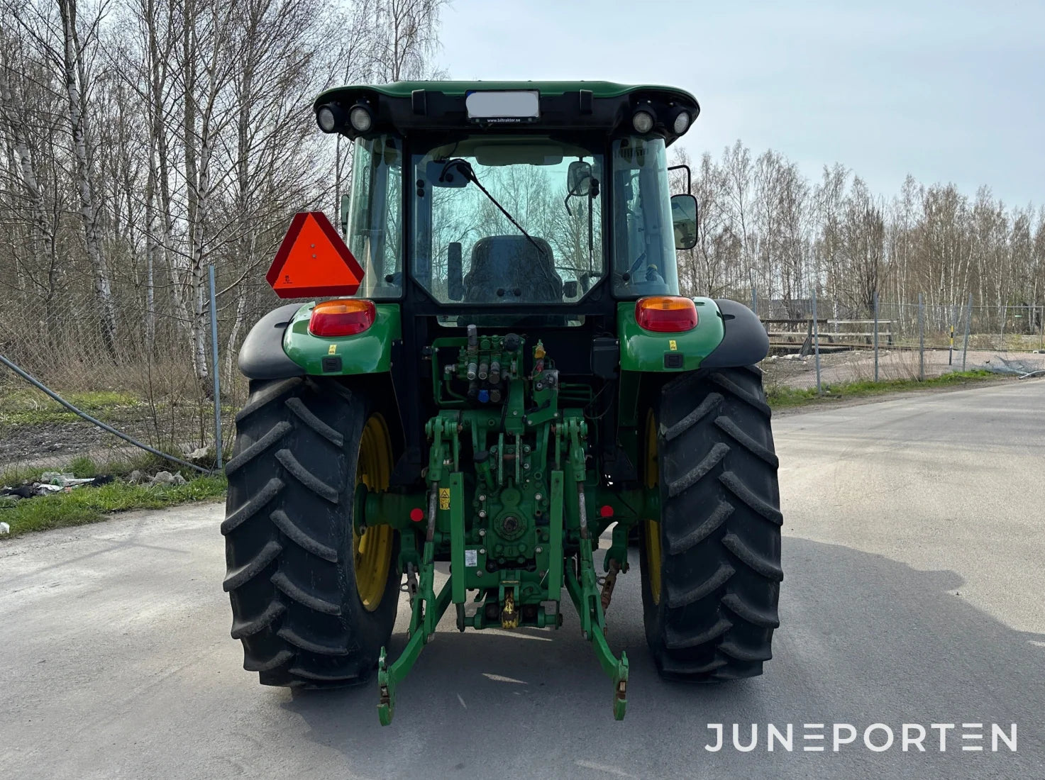 John Deere 5090M med frontlyft