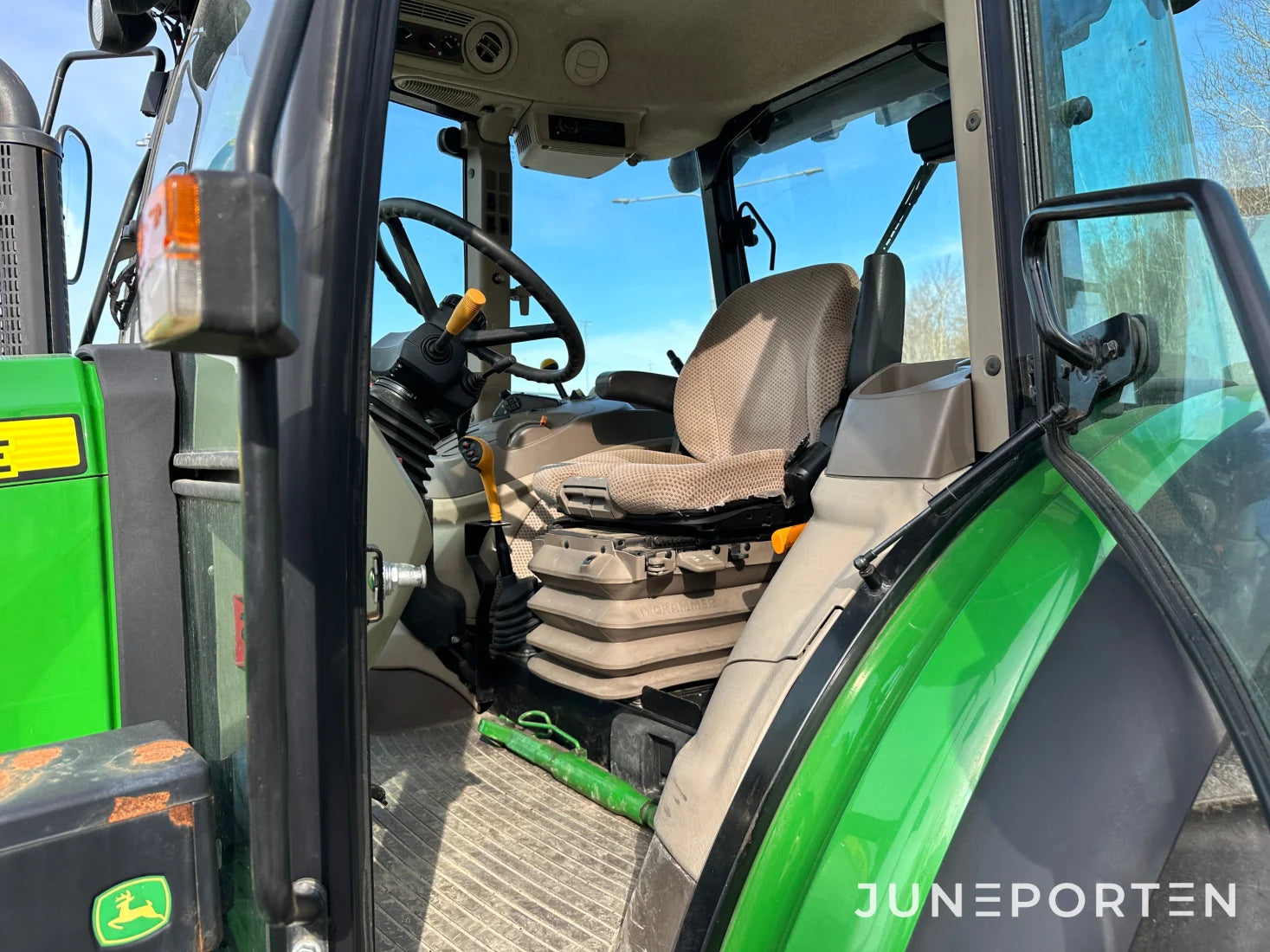 John Deere 5090M med frontlyft