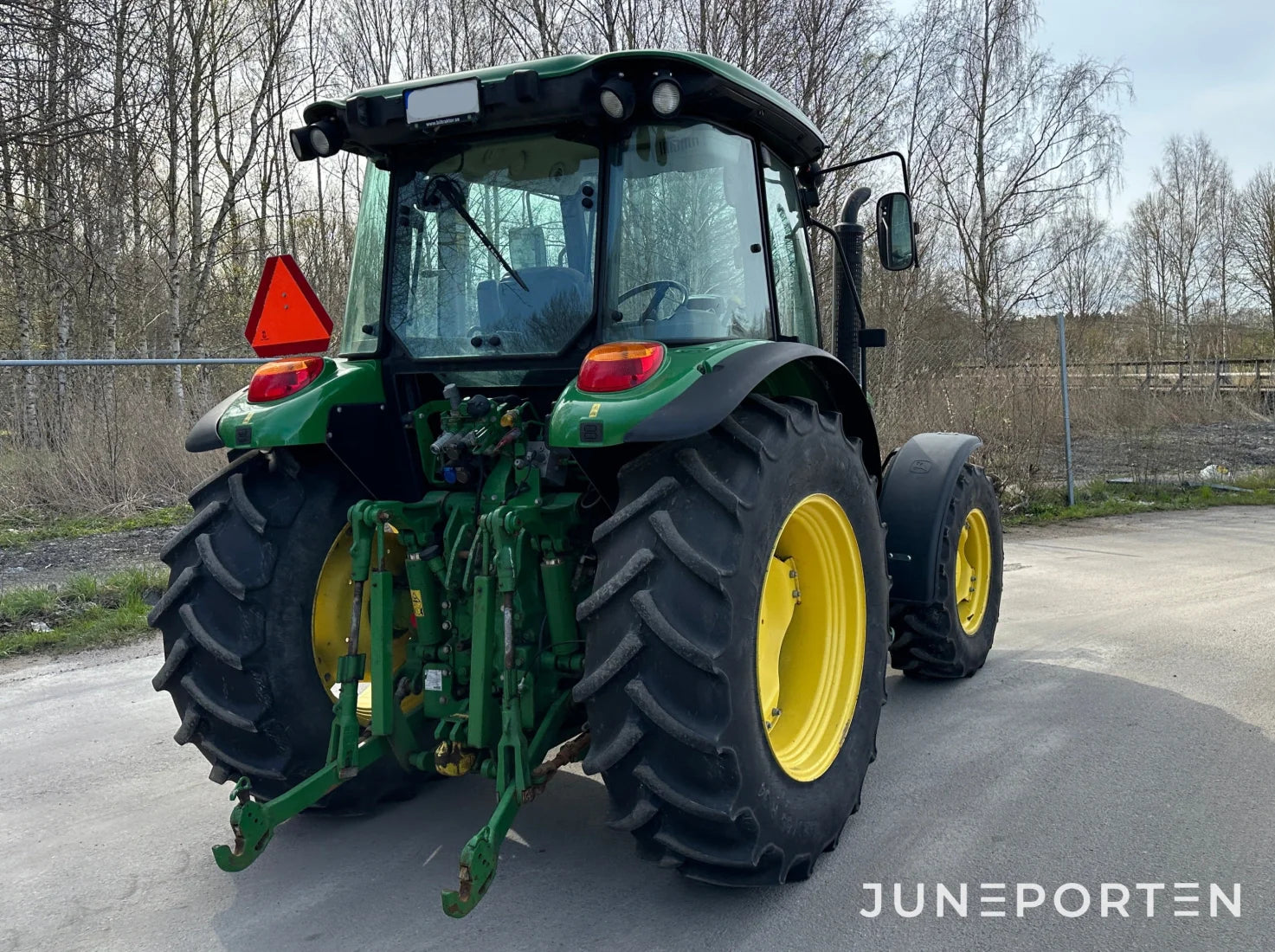 John Deere 5090M med frontlyft