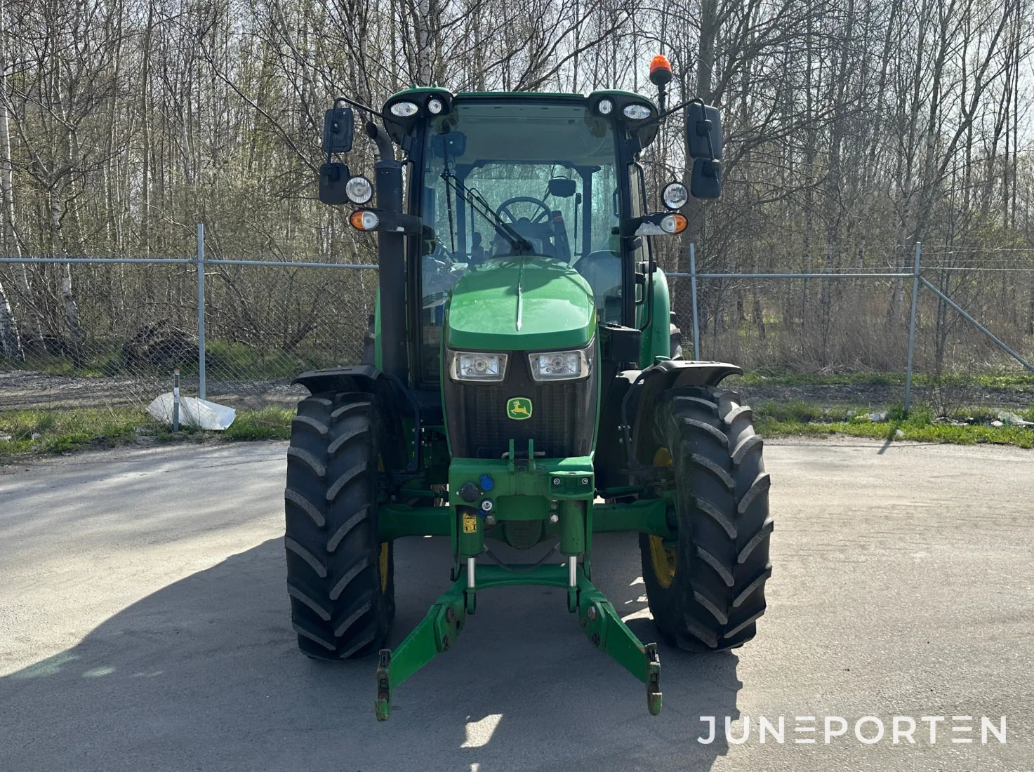 John Deere 5100R