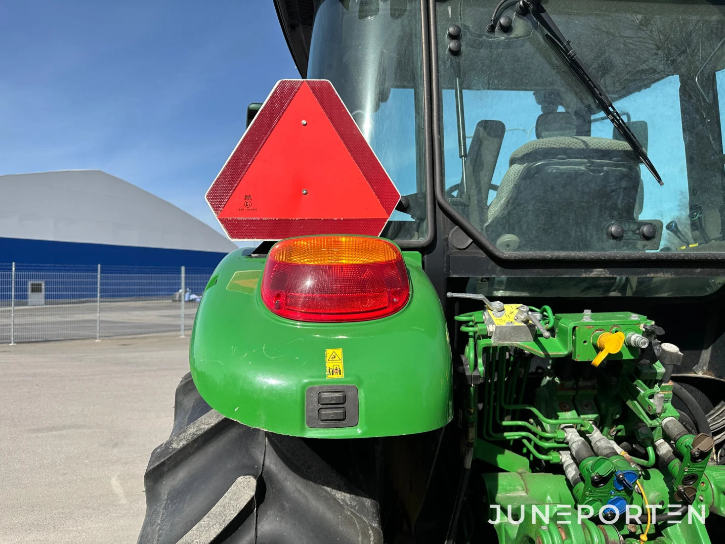 John Deere 5100R