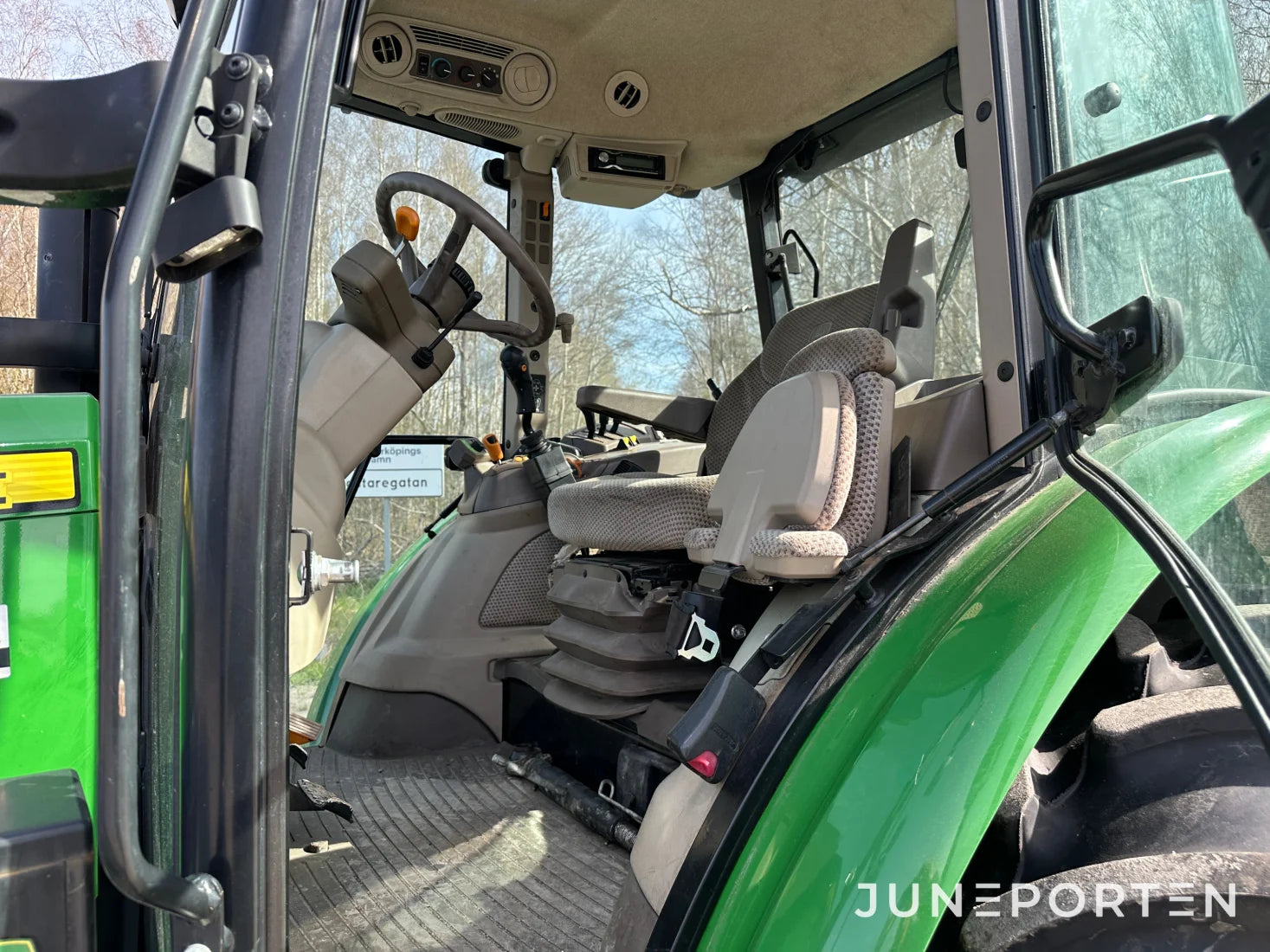 John Deere 5100R