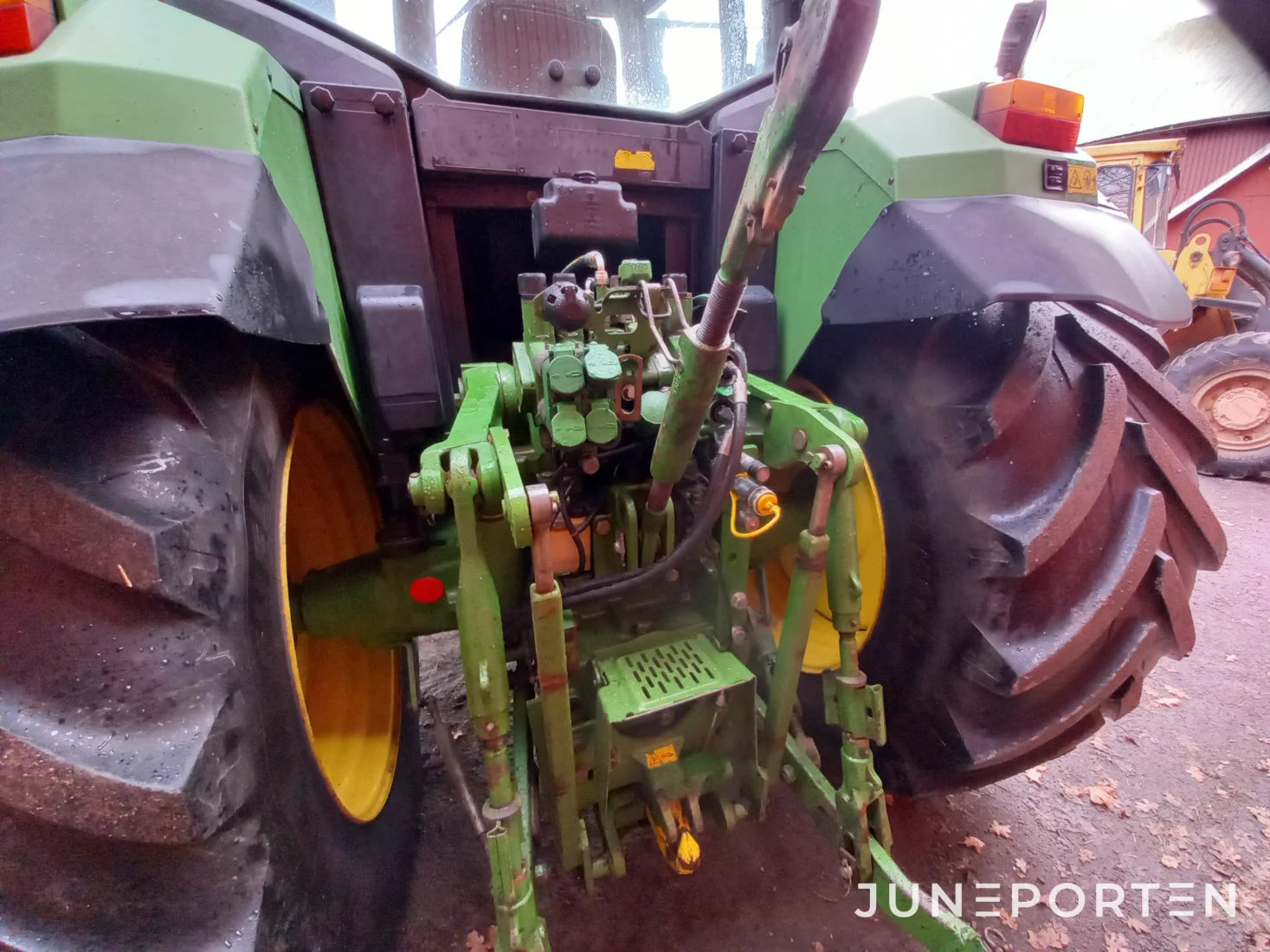 John Deere 6910 med lastare