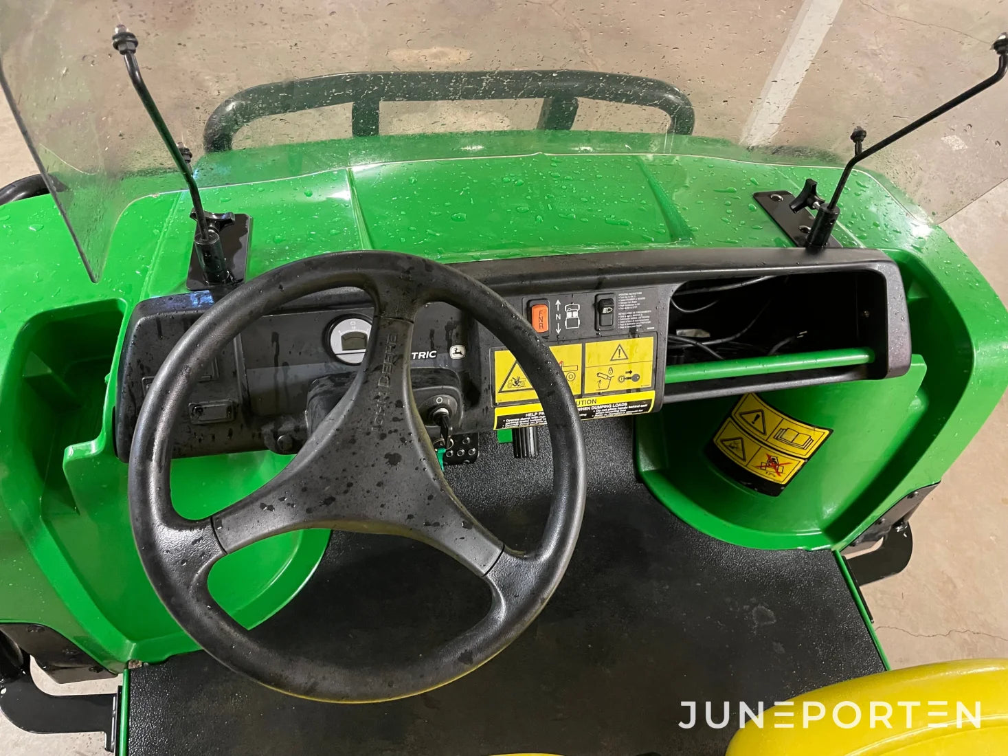 John Deere Gator TE Electric 4x2