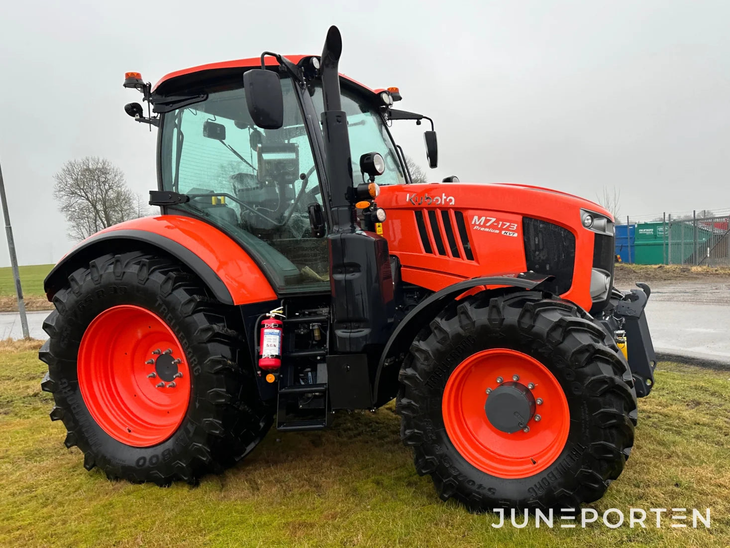 Kubota M7-173 Premium KVT