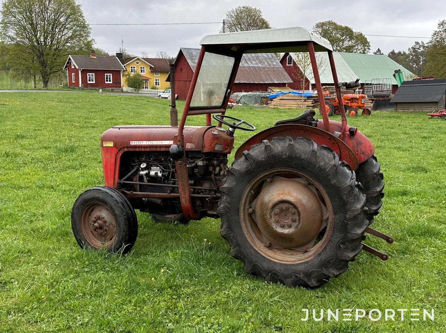 Massey Ferguson  35