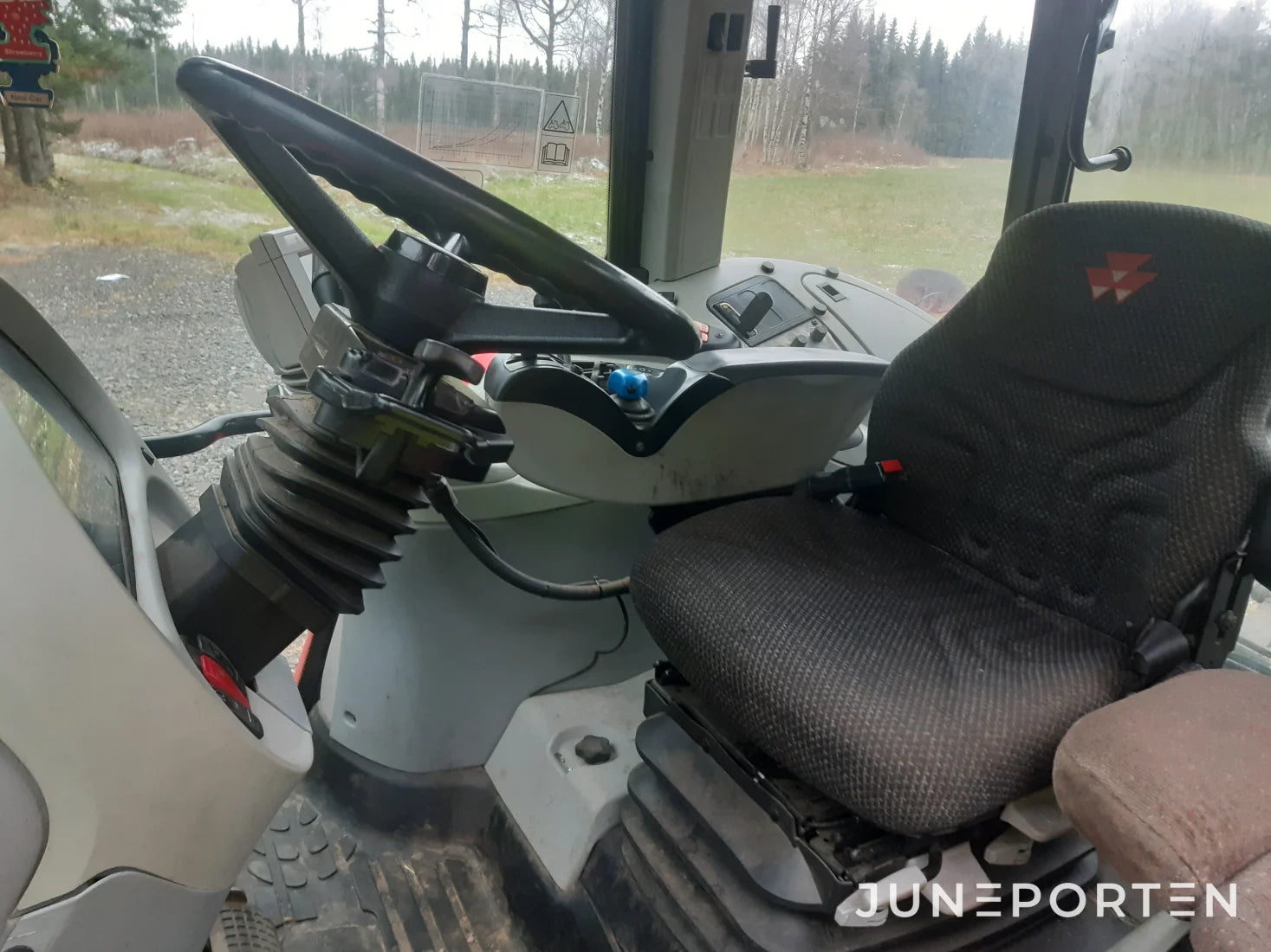 Massey Ferguson 6480 Dyna-6