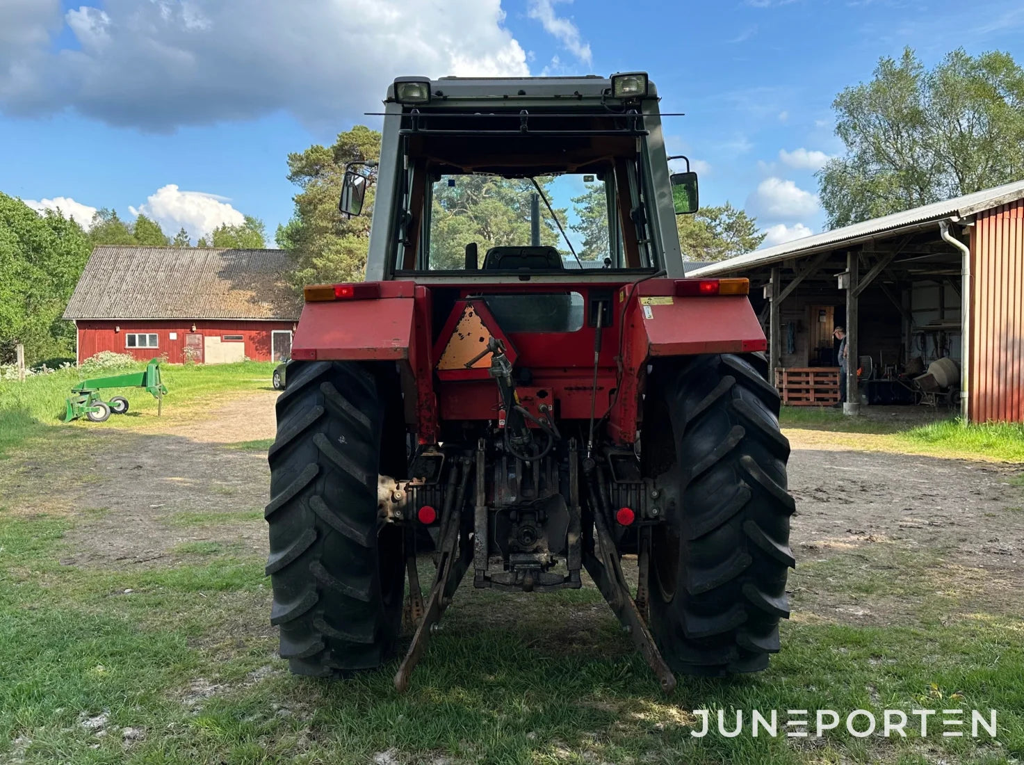 Massey Ferguson 690 4WD